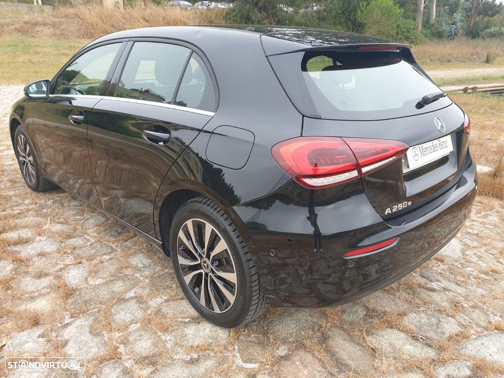 Mercedes-Benz A 250 e Progressive - 8