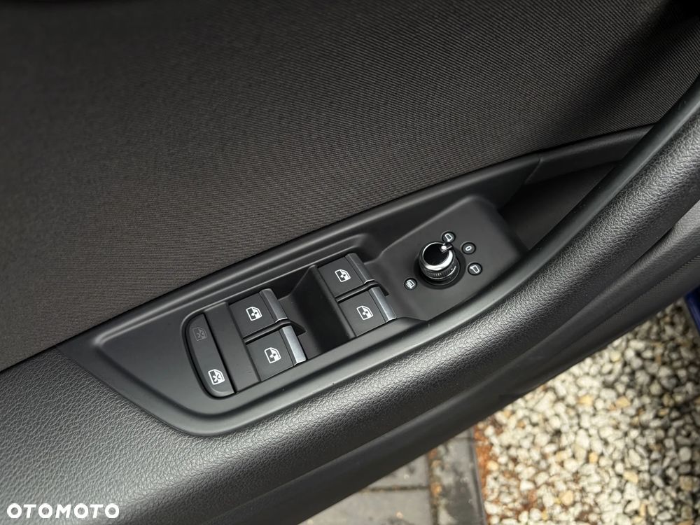 Audi A4 Avant 40 TDI S tronic design - 35