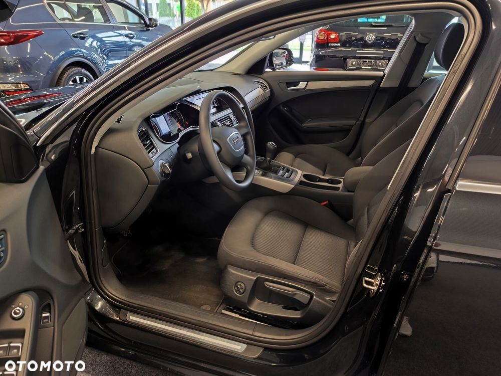 Audi A4 Limousine - 6