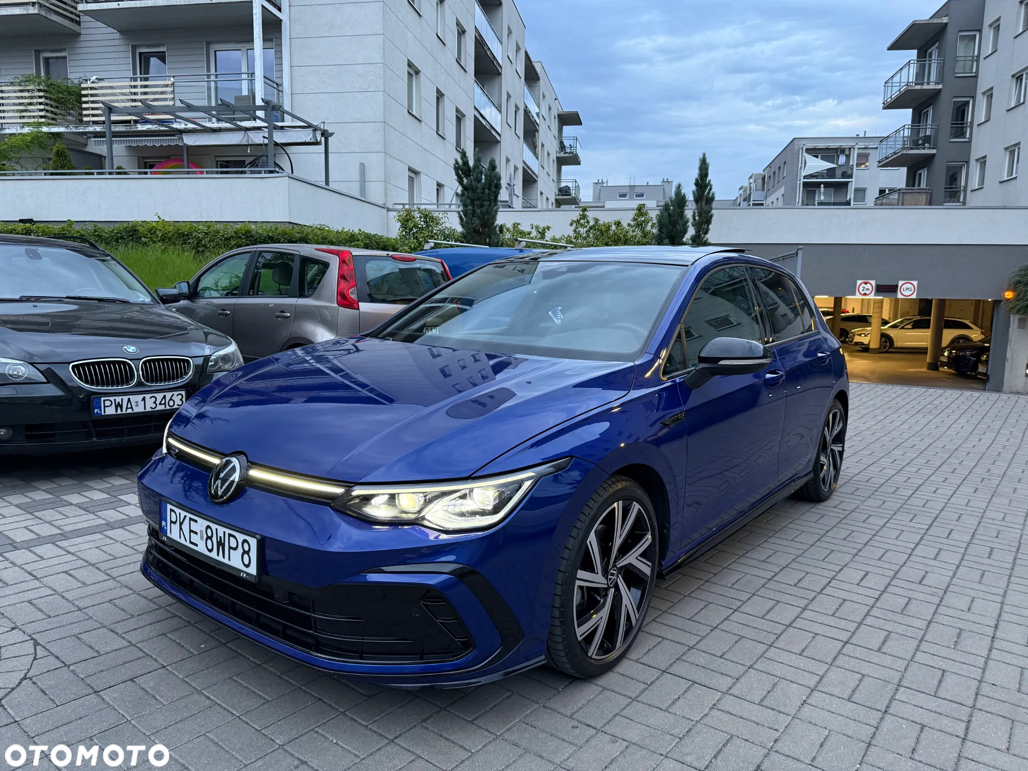Volkswagen Golf 2.0 TSI OPF 4Motion DSG R-Line - 2