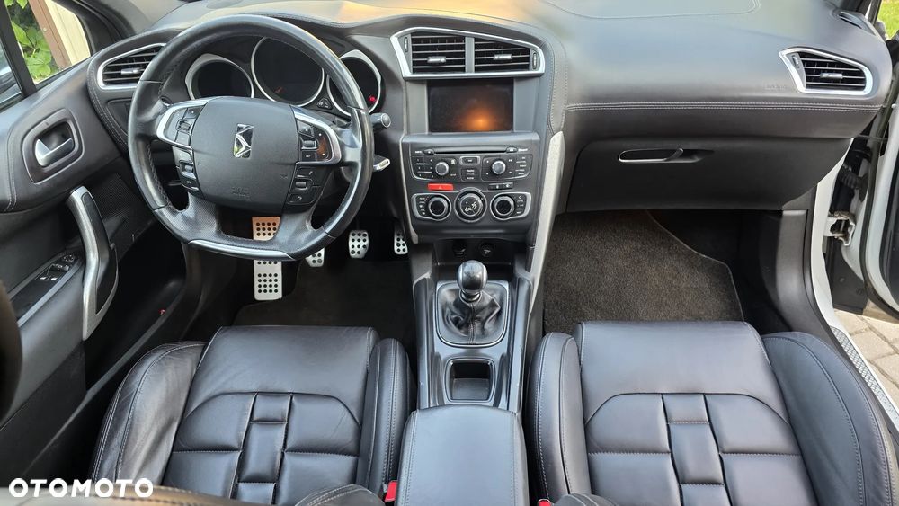 Citroën DS4 2.0 HDi SportChic - 12