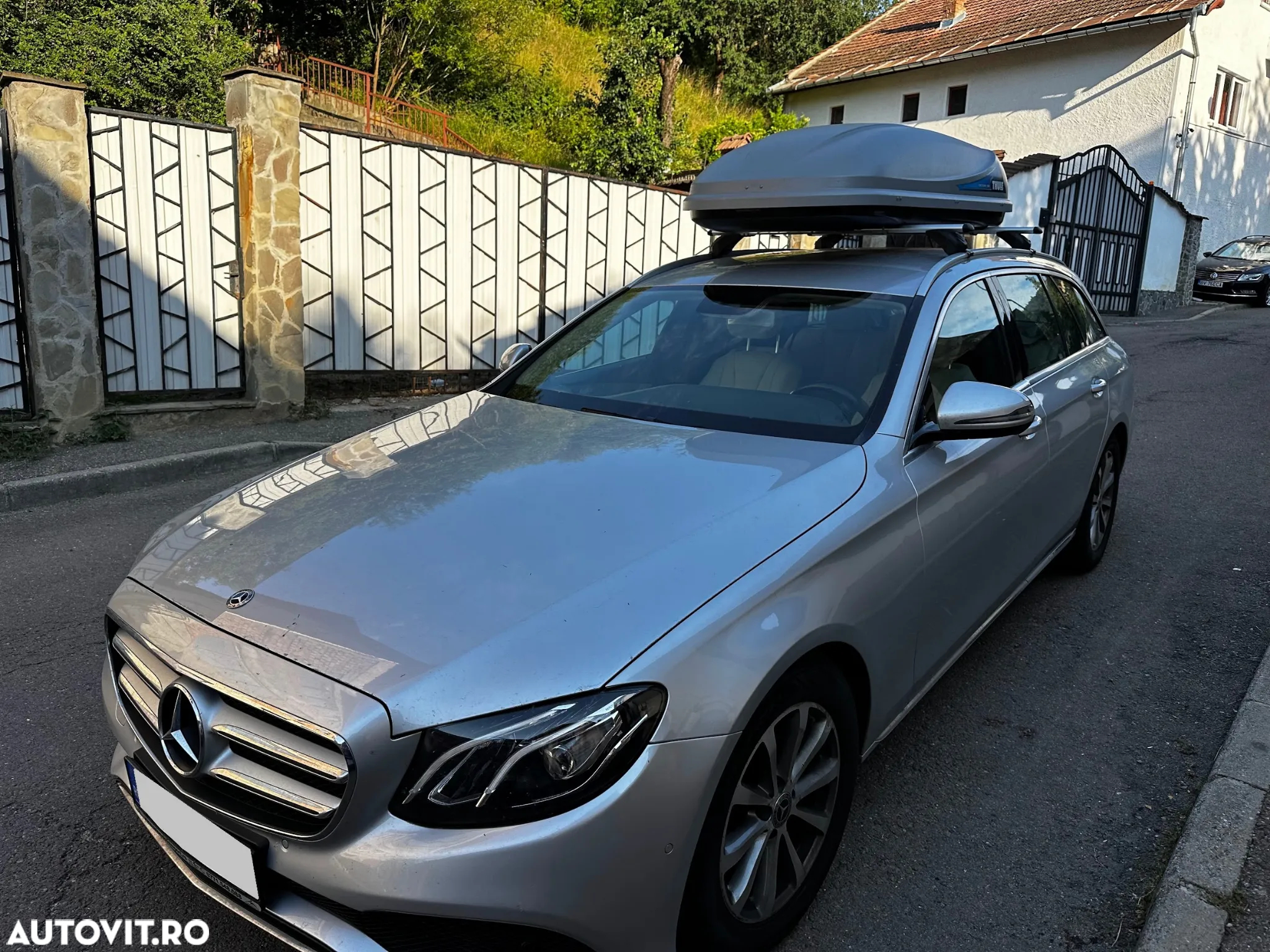 Mercedes-Benz E 200 d T 9G-TRONIC - 8