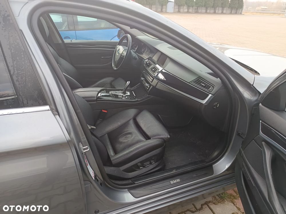 BMW Seria 5 525d - 10