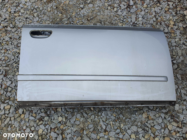 Audi A4 B6 poszycie drzwi prawy przód kolor LY7W 12