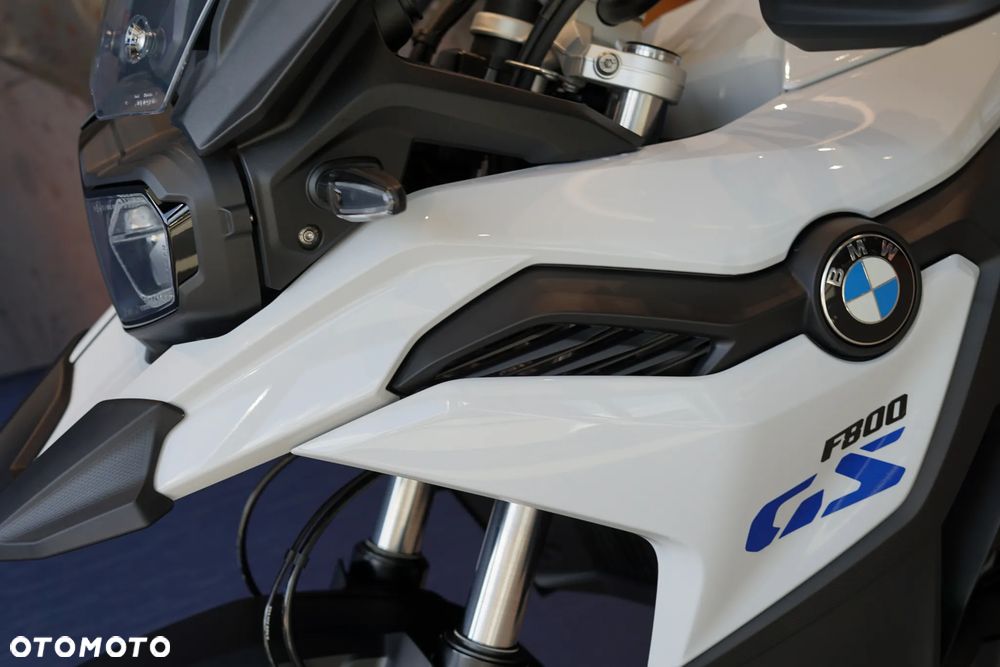 BMW F - 13