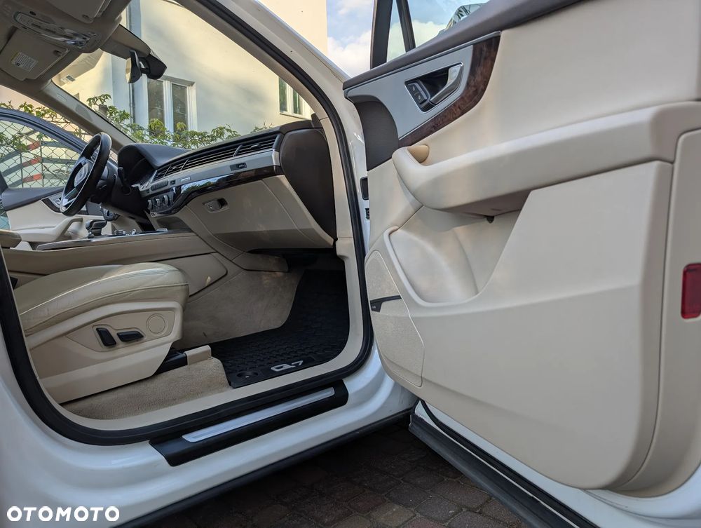 Audi Q7 - 9