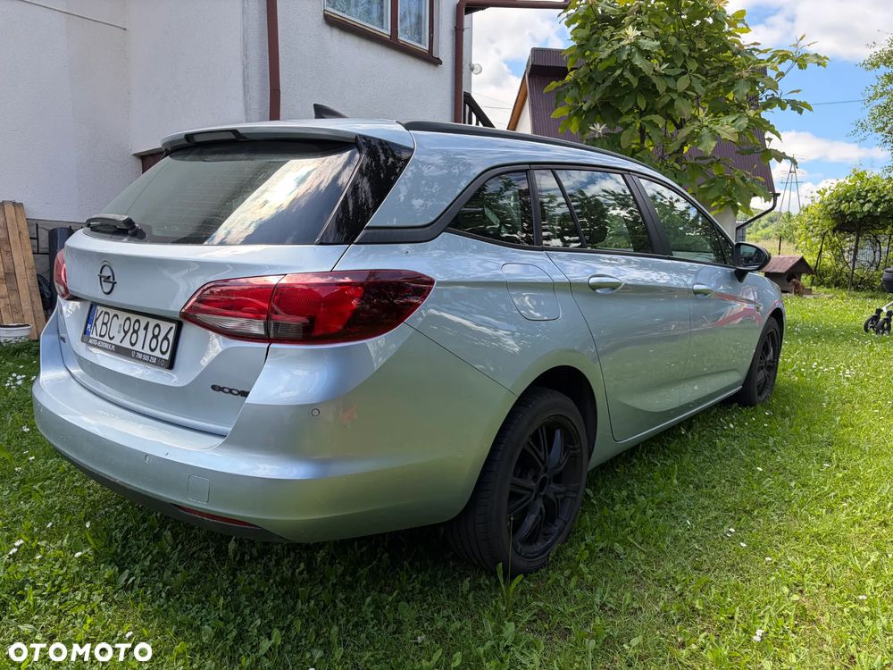 Opel Astra 1.6 CDTI Dynamic - 4