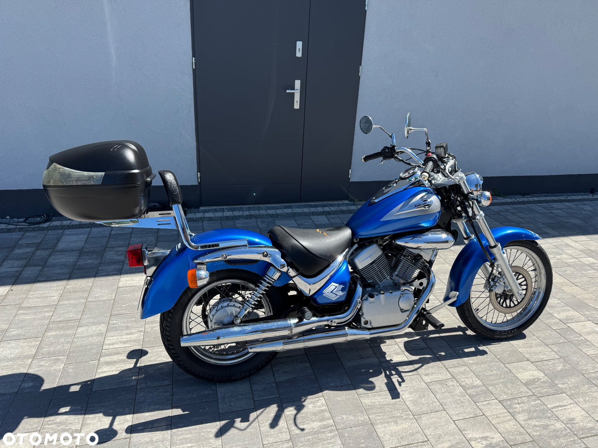Suzuki Intruder - 5