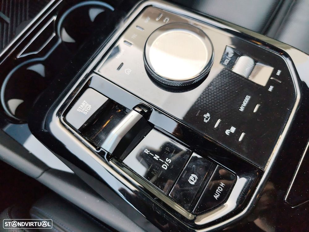 BMW 520 d Pack Desportivo M - 17