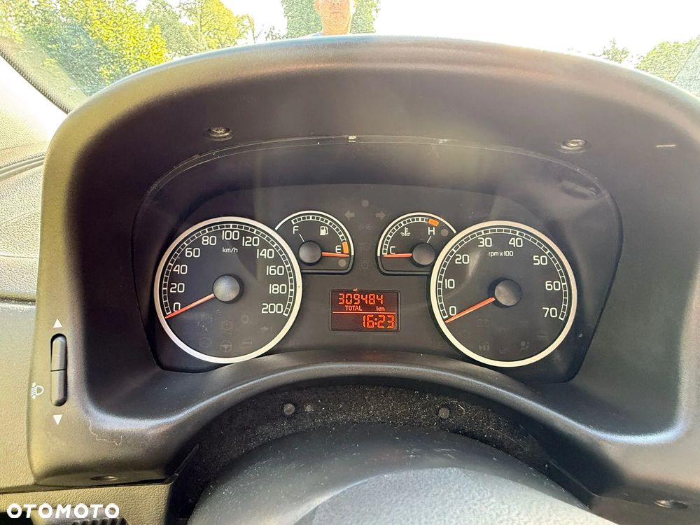 Fiat Punto 1.2 8V - 6