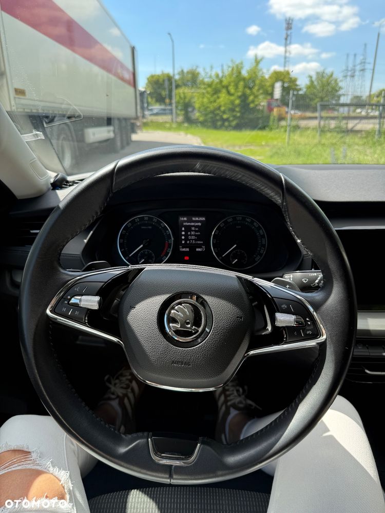 Skoda Octavia 2.0 TDI Ambition DSG - 10