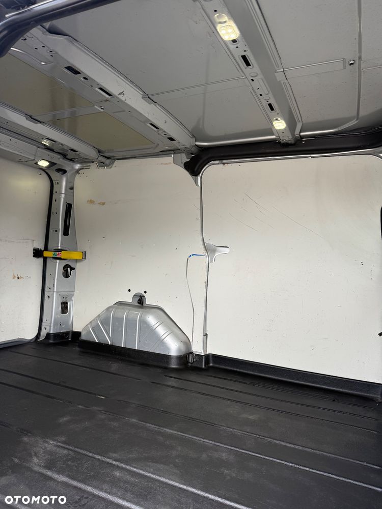 Ford Transit Custom - 11