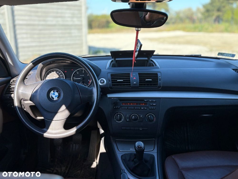 BMW Seria 1 116d - 19
