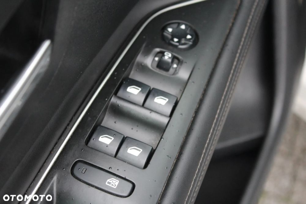 Peugeot 3008 1.6 BlueHDi Active S&S - 13