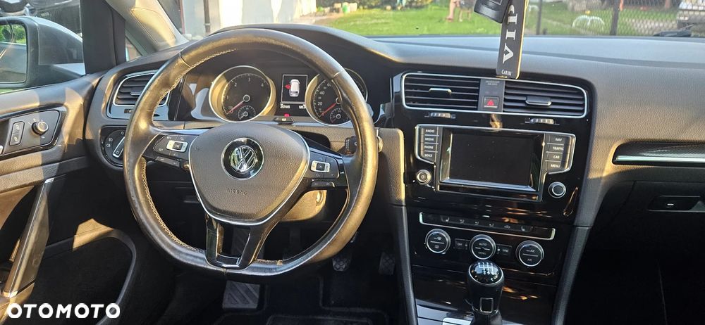 Volkswagen Golf - 12