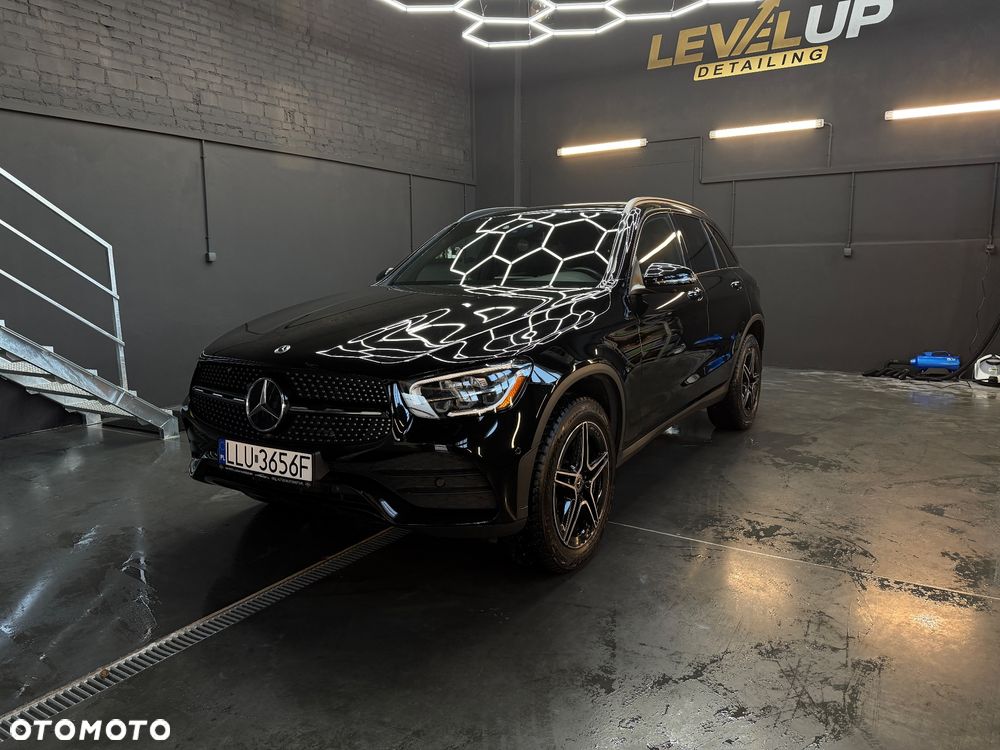 Mercedes-Benz GLC 300 4Matic 9G-TRONIC AMG Line - 1