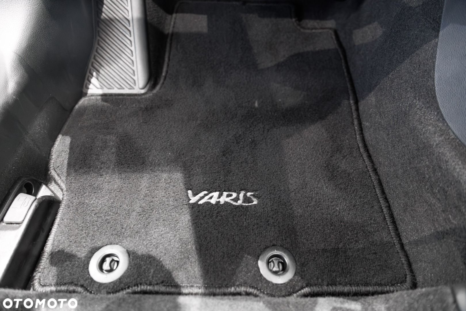 Toyota Yaris - 30