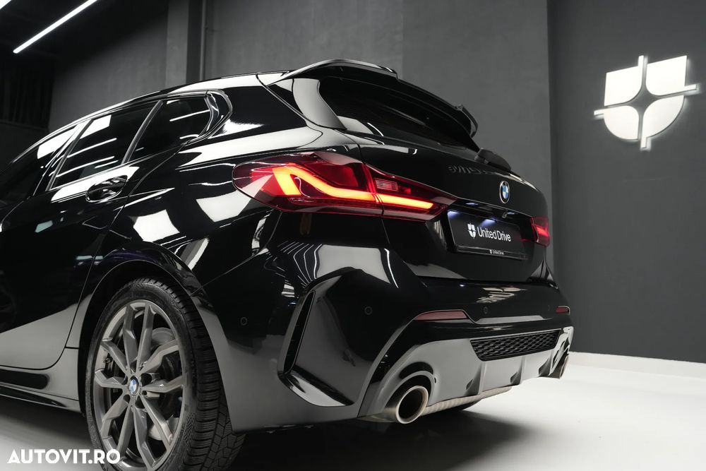 BMW M1 M135i xDrive AT - 31