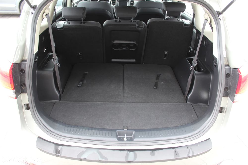 Kia Carens 1.6 GDI XL - 16