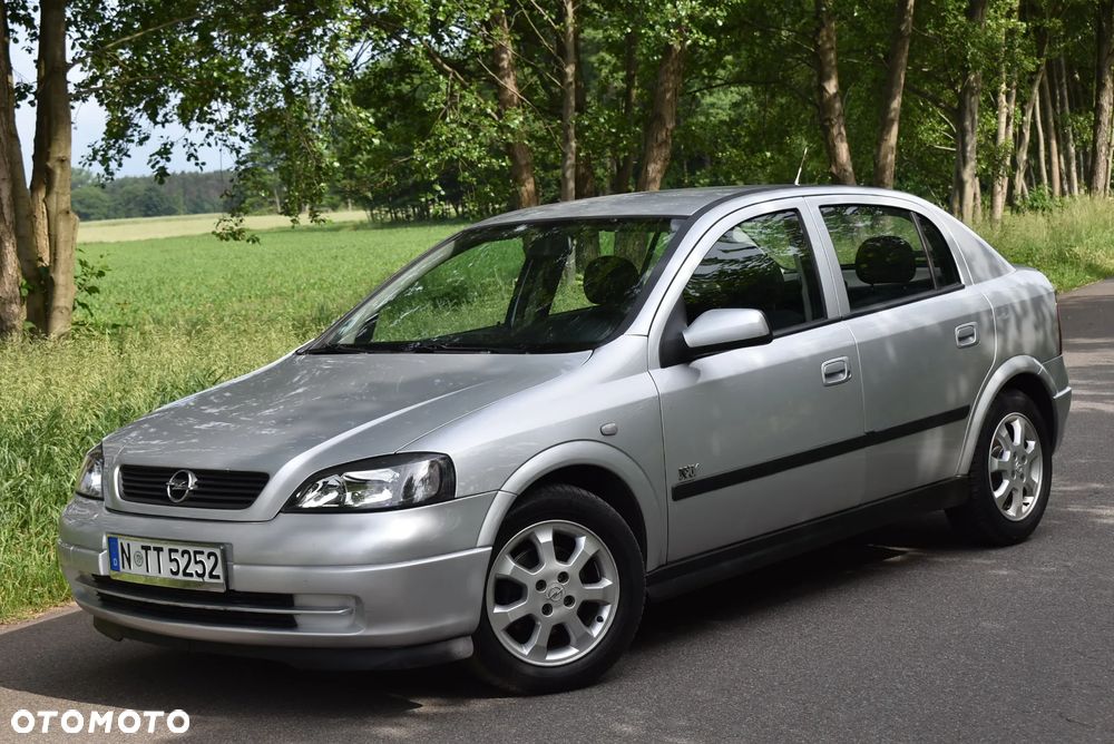 Opel Astra 1.6 Elegance - 2