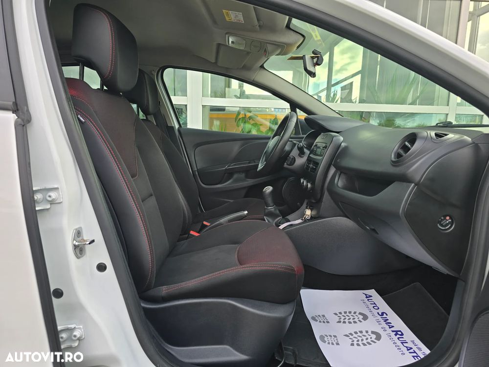 Renault Clio - 11