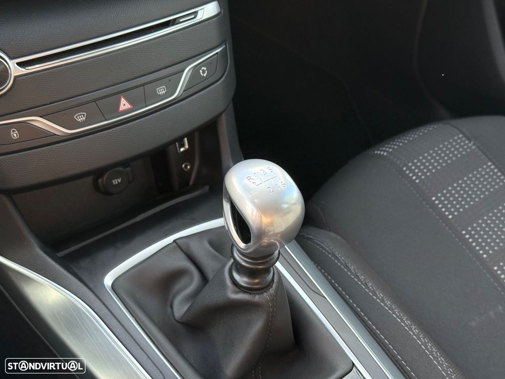 Peugeot 308 SW 1.2 PureTech Allure Full LED - 13
