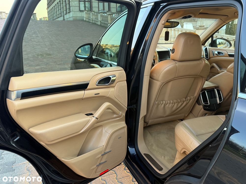 Porsche Cayenne - 31