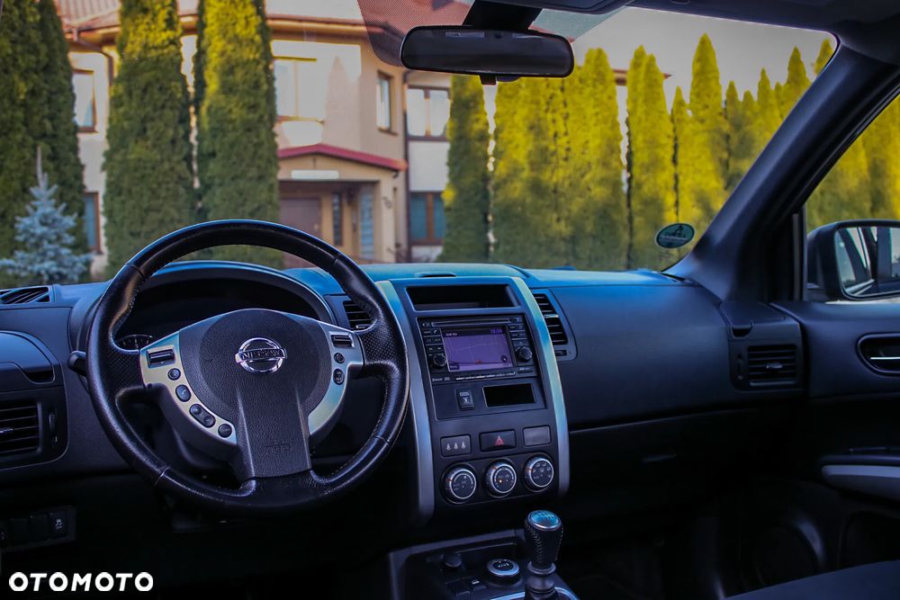 Nissan X-Trail 2.0 dCi 4x4 DPF Platinum - 30