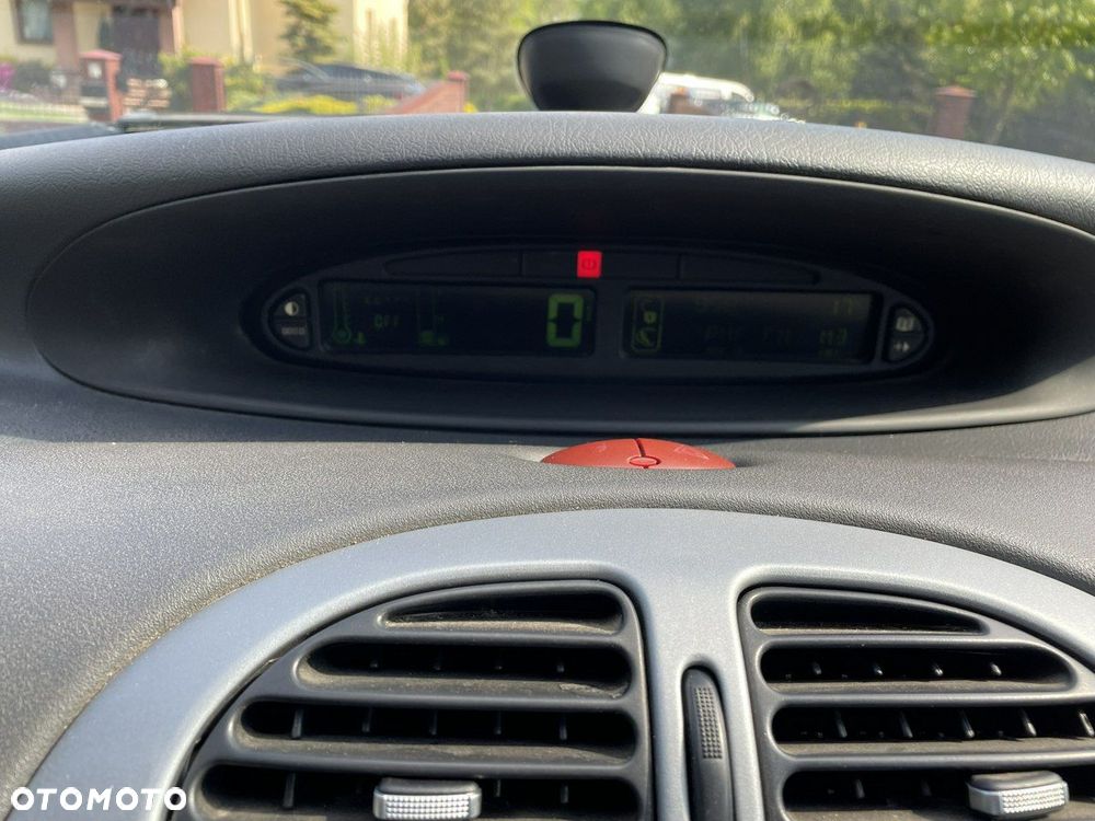 Citroën Xsara Picasso - 11