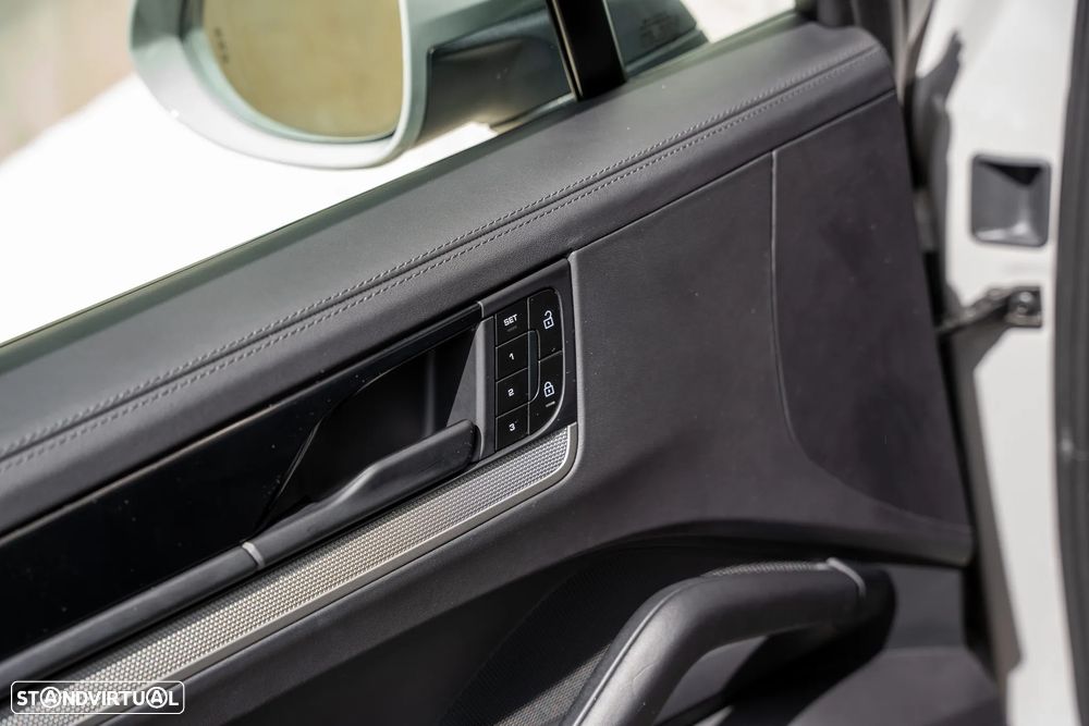 Porsche Cayenne E-Hybrid - 38