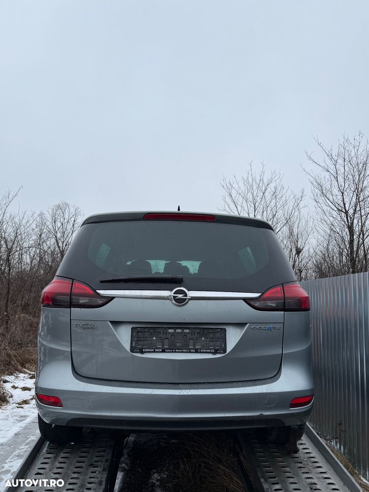 Dezmembrări auto opel Zafira C Tourer 2013 ecoo m turbo benzină 16 gri cu 7 locuri volan pe stanga navigație etc - 3