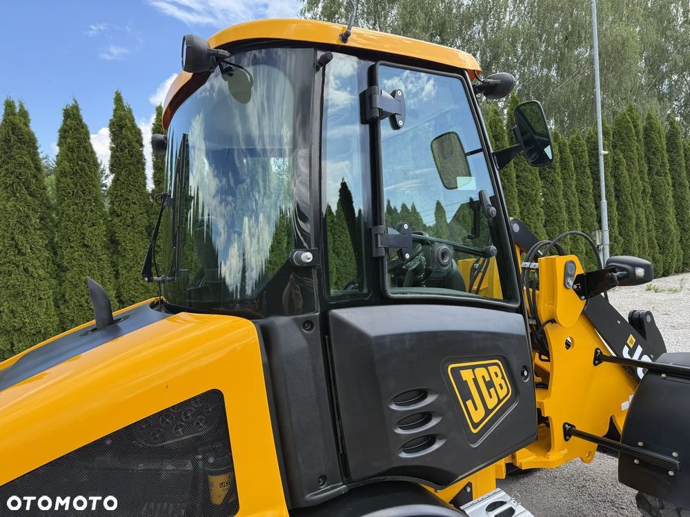 JCB 407 T4 / 2019 ROK / SILNIK 4-CYL BEZ DPF I ADBLUE / PIĘKNA / ORYGINAŁ / ZADBANA / SPROWADZONA Z NIEMIEC / MAŁE GABARYTY / SILNA / 406 408 409 60 70 M 506 509 - 26