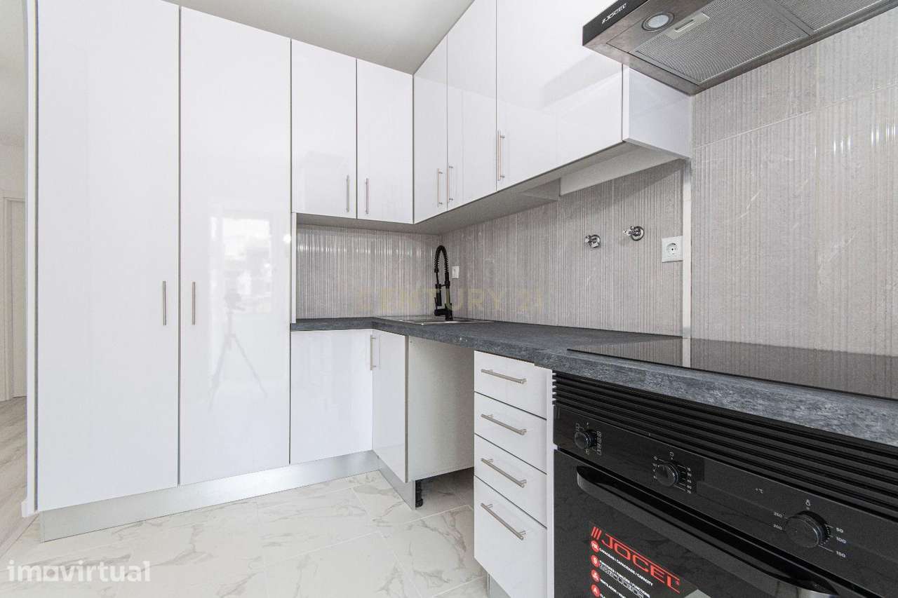 ***VISITAS SUSPENSAS *****Apartamento T2 remodelado para arrendamento - Grande imagem: 3/14