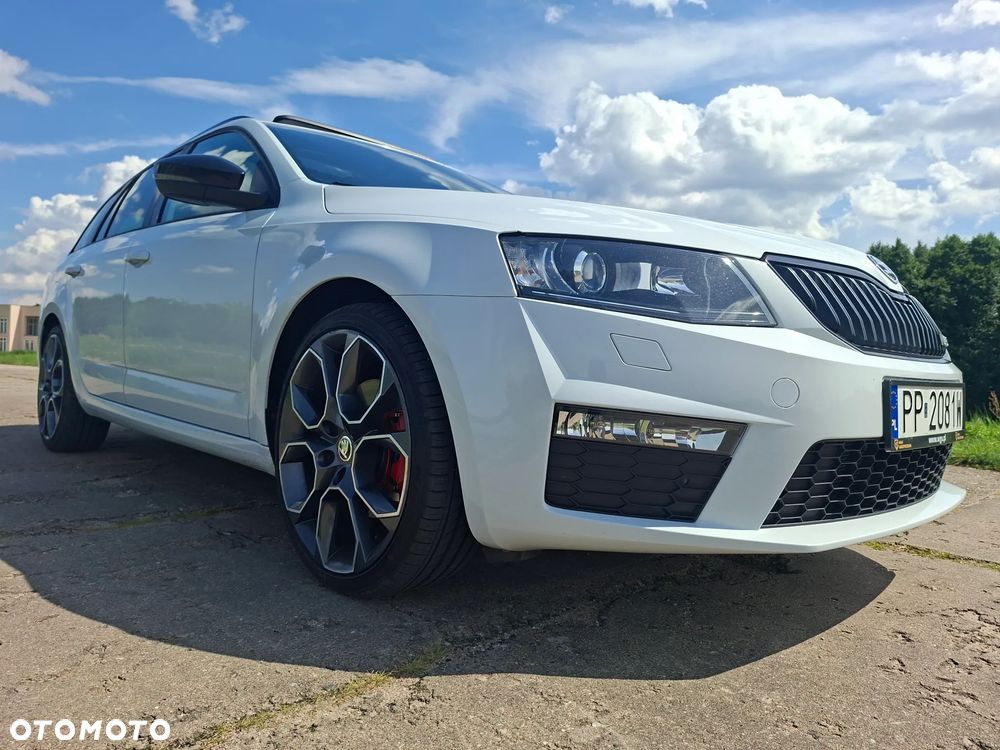 Skoda Octavia 2.0 TDI DSG RS - 9