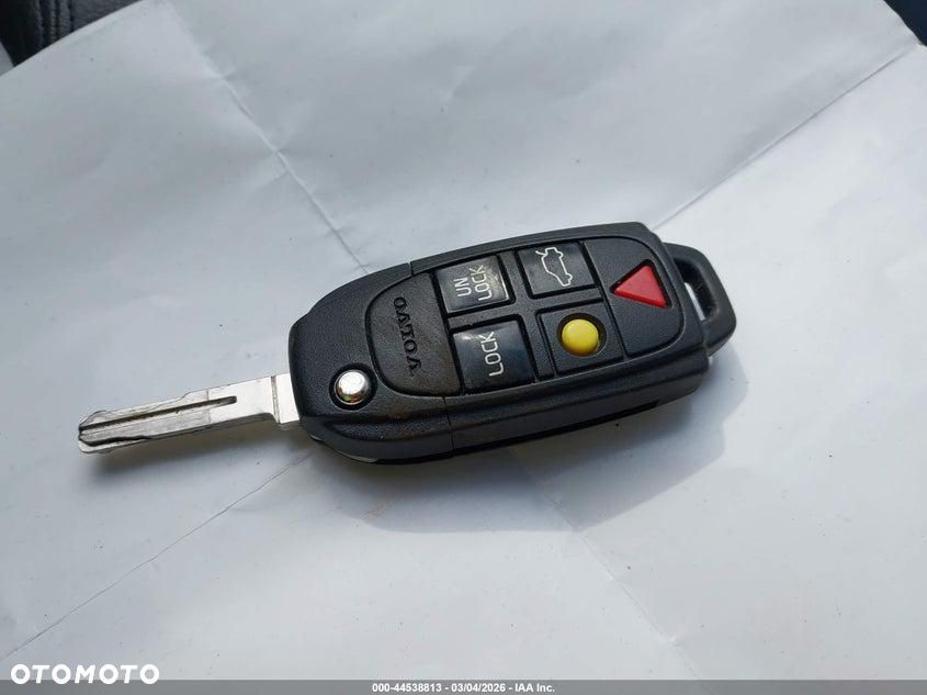Volvo XC 90 3.2 AWD Geartonic RDesign - 11
