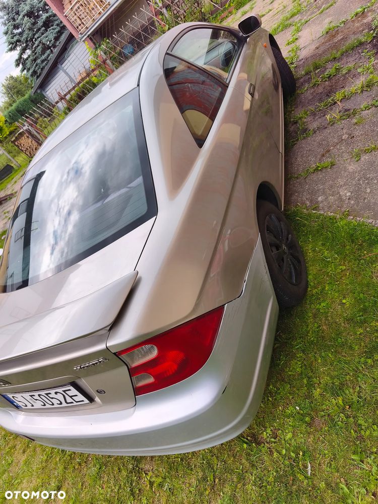 Honda Civic 1.7 LS - 6