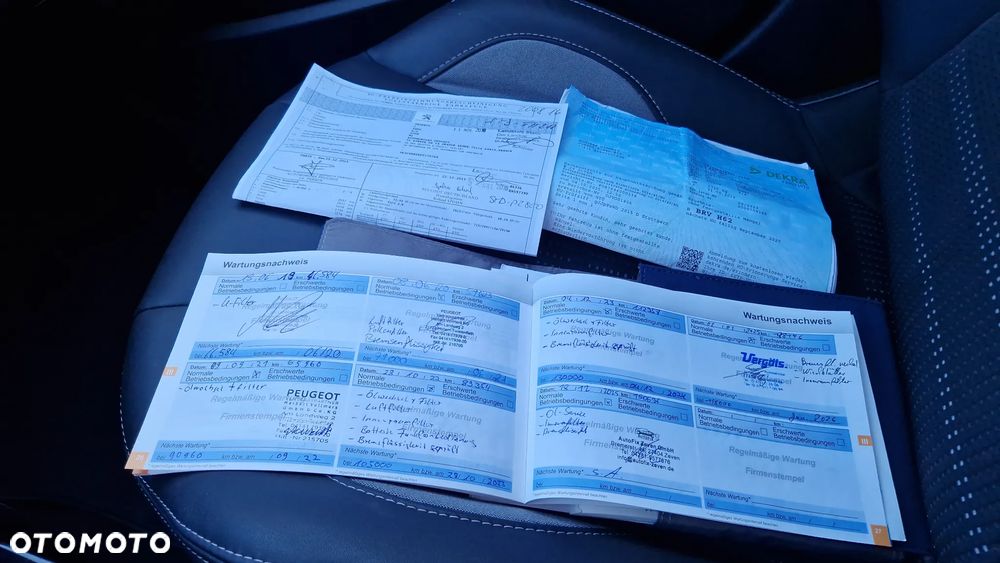 Peugeot 2008 1.6 BlueHDi Allure S&S - 32