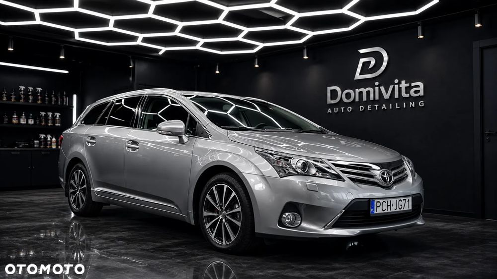 Toyota Avensis 2.2 D-4D Premium - 1