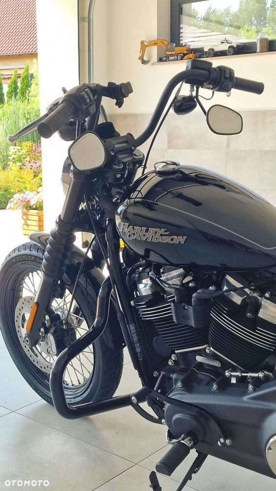 Harley-Davidson Softail Street Bob - 10
