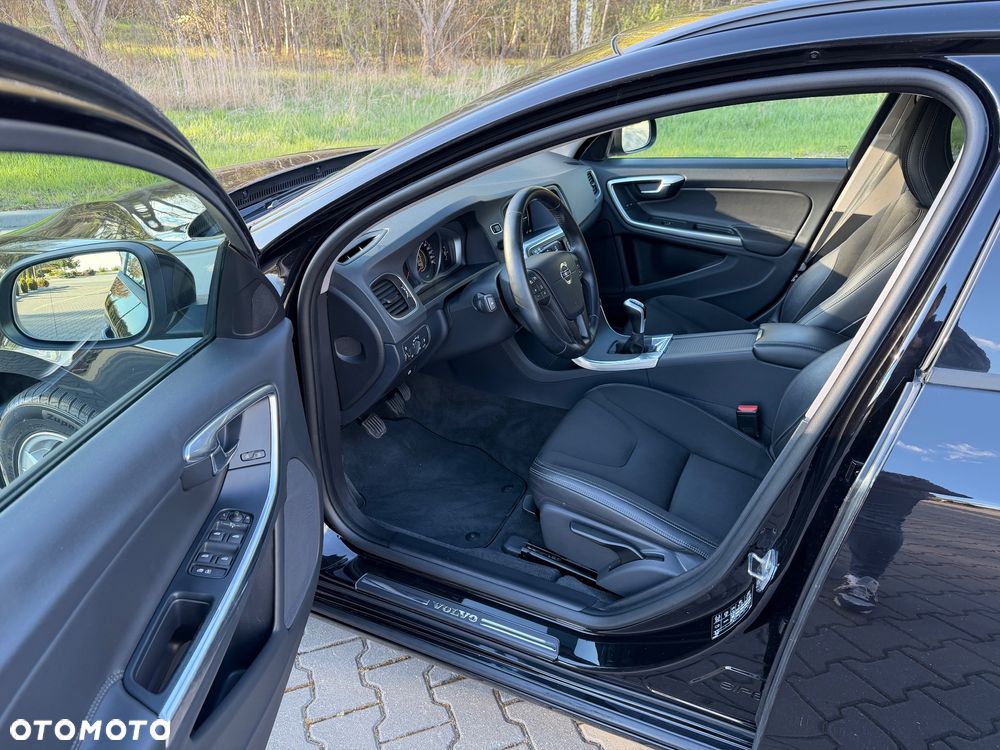 Volvo V60 - 11
