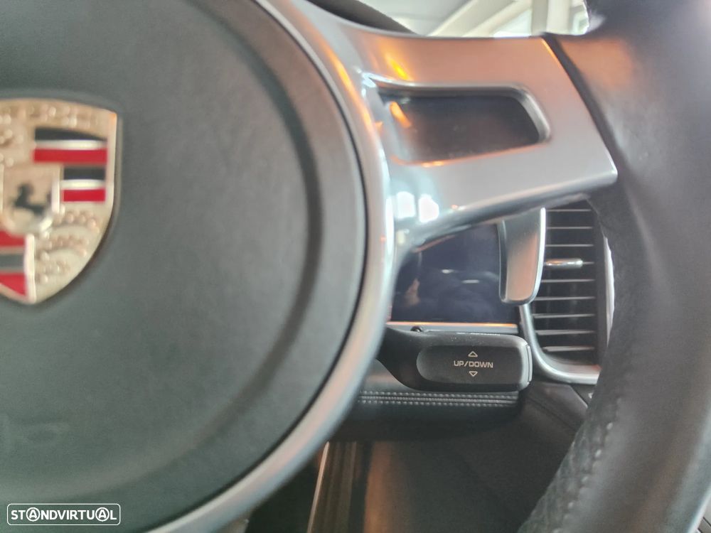 Porsche Panamera Platinum Edition - 28