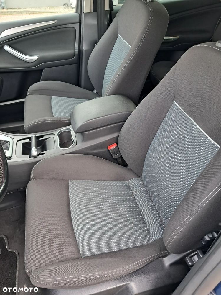 Ford S-Max - 25