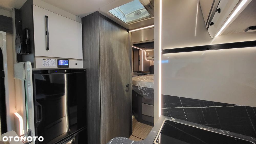 McLOUIS Nevis 879 - 5 osobowy - 26