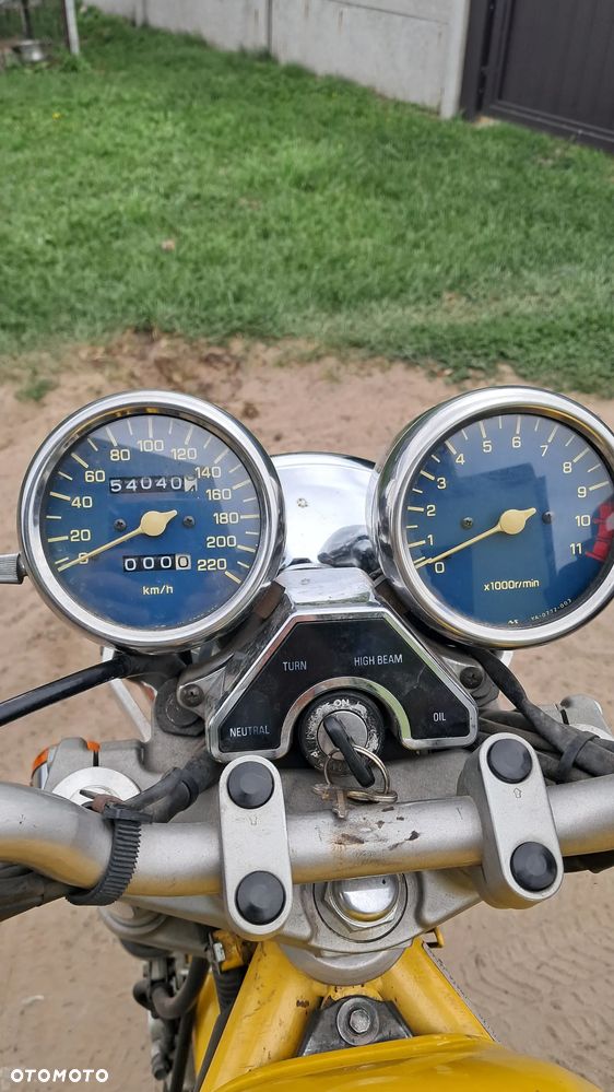 Yamaha XJ - 6