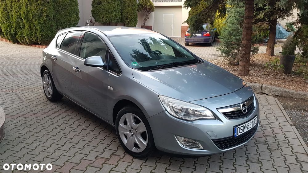 Opel Astra 1.4 T Cosmo - 26