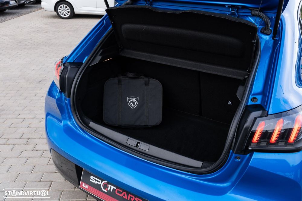 Peugeot e-208 50 kWh GT - 10