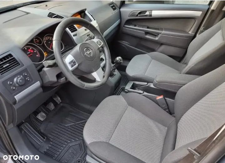 Opel Zafira - 2