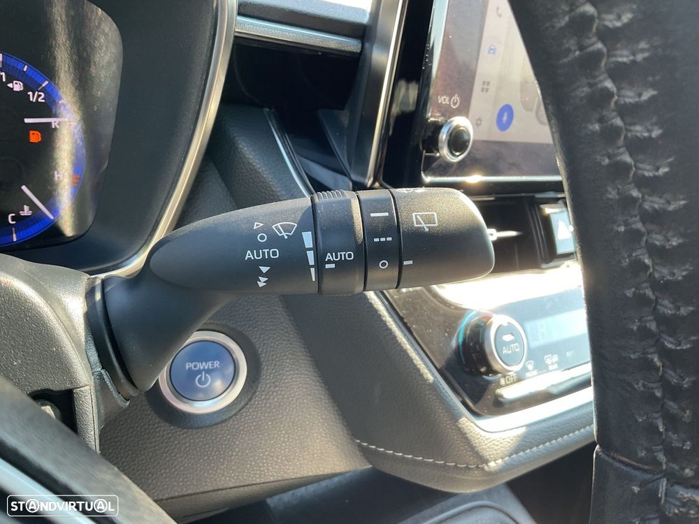 Toyota Corolla 1.8 Hybrid Comfort - 23