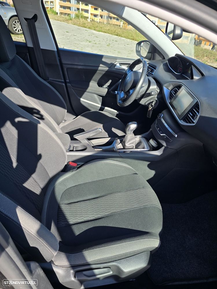 Peugeot 308 2016 photo 5
