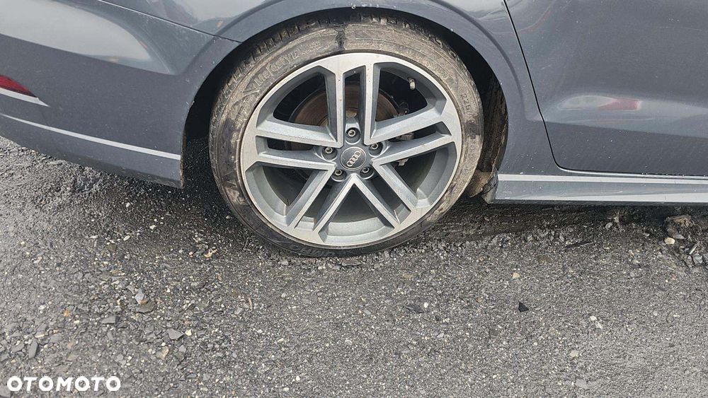 Audi A3 Limousine 40 TFSI quattro S tronic sport - 8